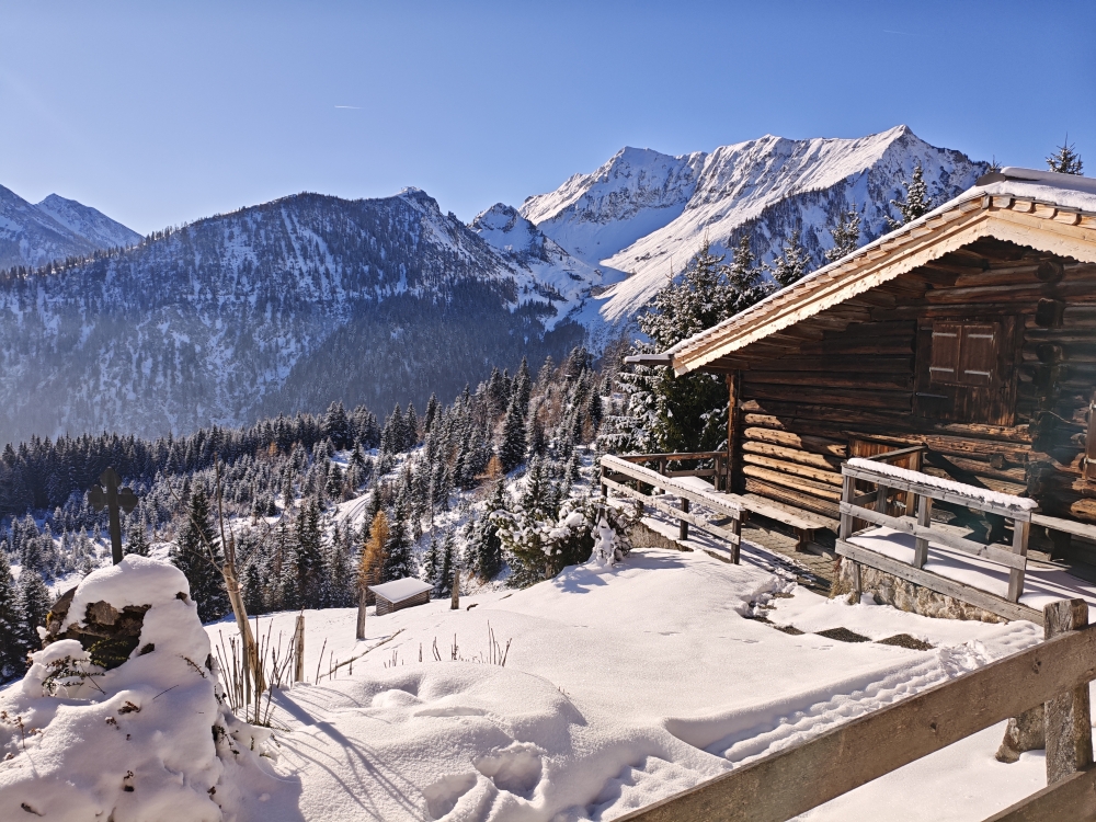 Wanderung Hochplatte: An der Jochalm vorbei
