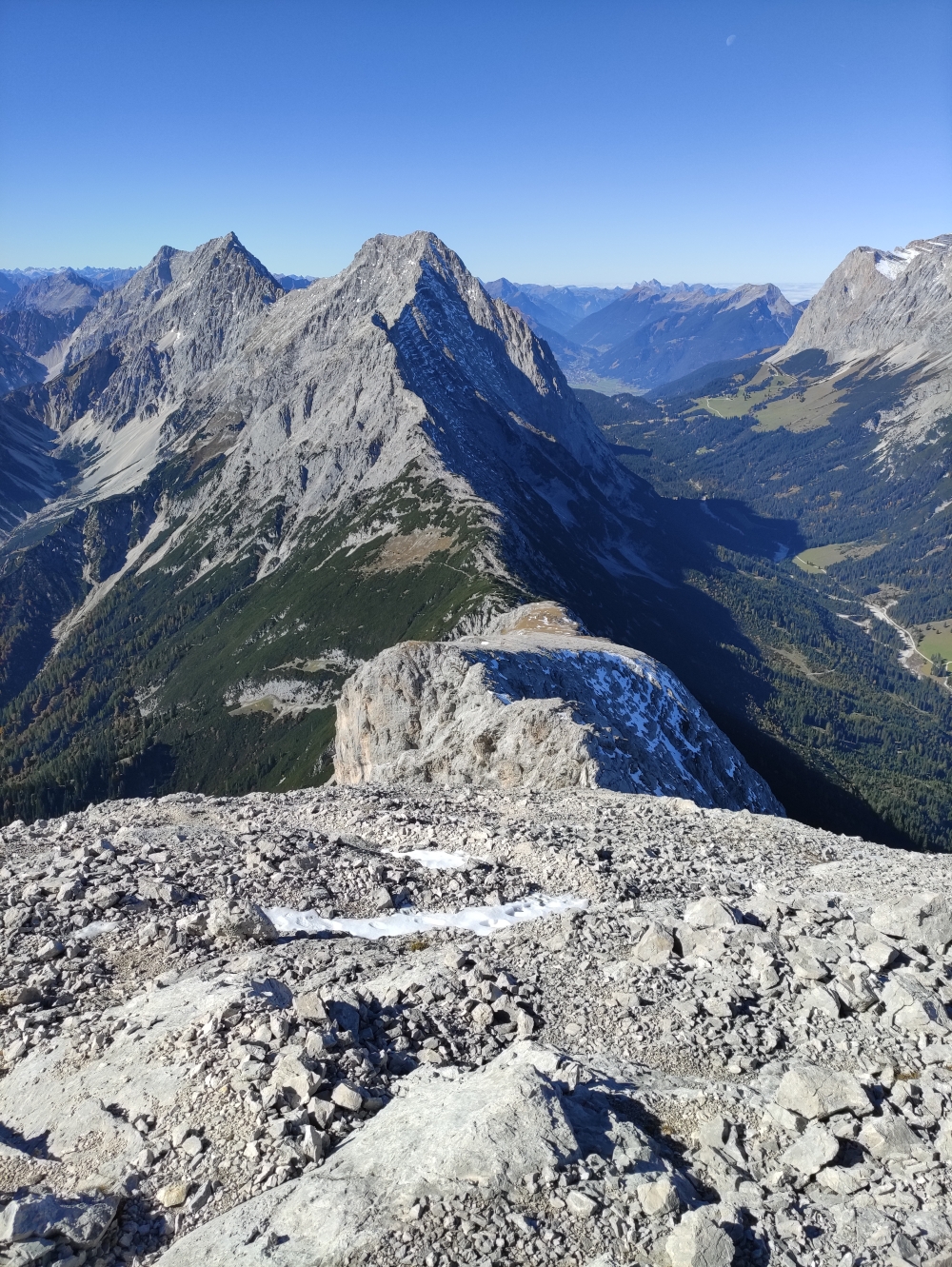 Klettersteig Hohe Munde Überschreitung: Blick zur Niedere Munde