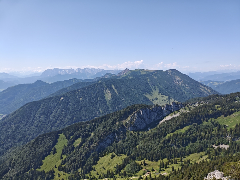 Wanderung Kampenwand: Wanderung Kampenwand: Blick nach Süden zum Wilden Kaiser (Kampenwand-Ostgipfel)