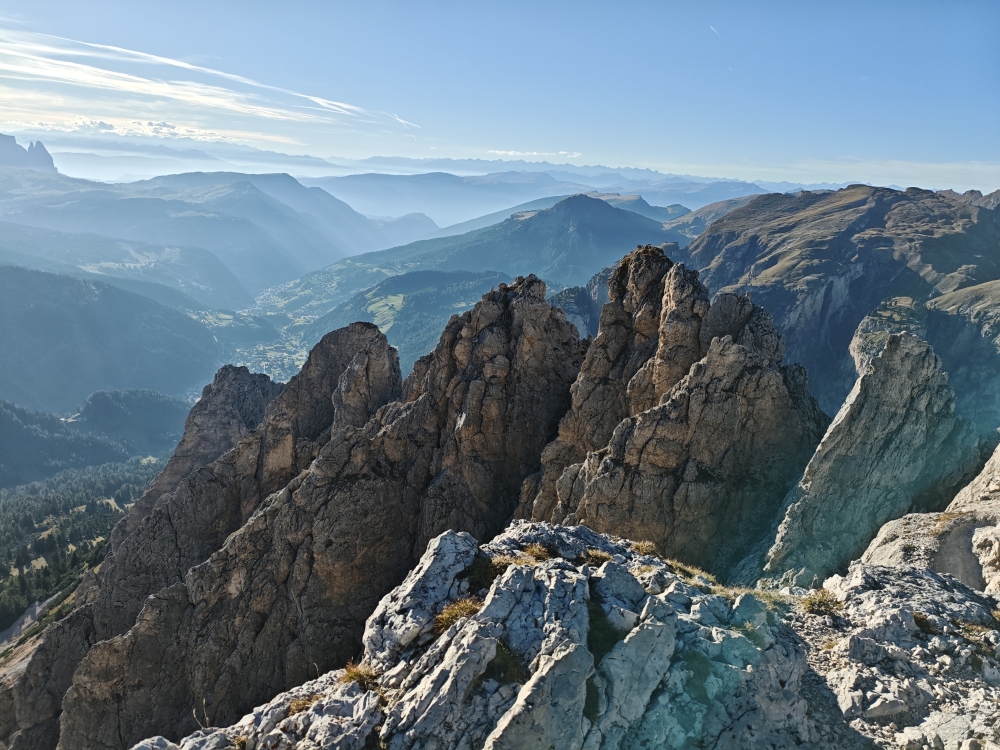 Klettersteig Kleine und Große Cirspitze: Klettersteig Kleine und Große Cirspitze: Blick ins Grödner Tal (Kleine Cirspitze)