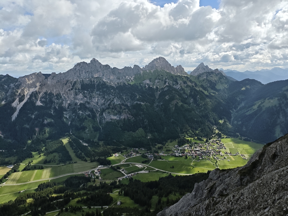 Wanderung Litnisschrofen: Wanderung Litnisschrofen: Blick nach Norden  (Krinnenspitze)