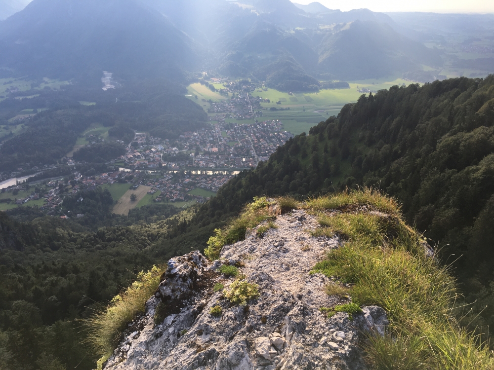 Der ausgesetzte Gipfel der Madonna über Marquartstein
