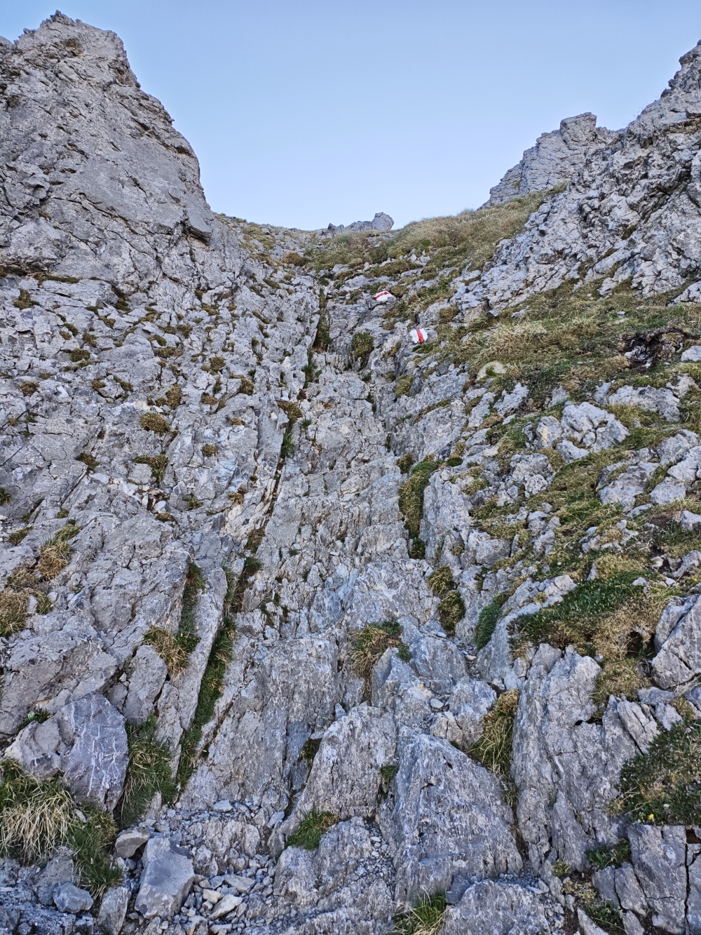 Wanderung Margelchopf: Felsiger Aufstieg 