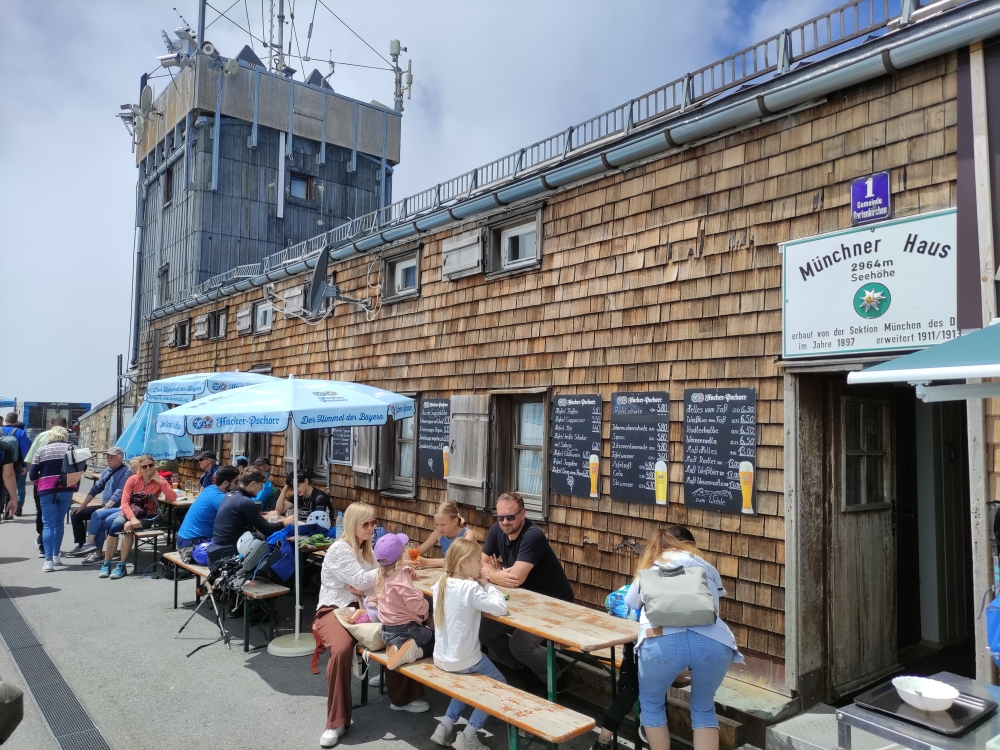Wanderung Zugspitze über Gatterl: Wanderung Zugspitze über Gatterl: Münchner Haus