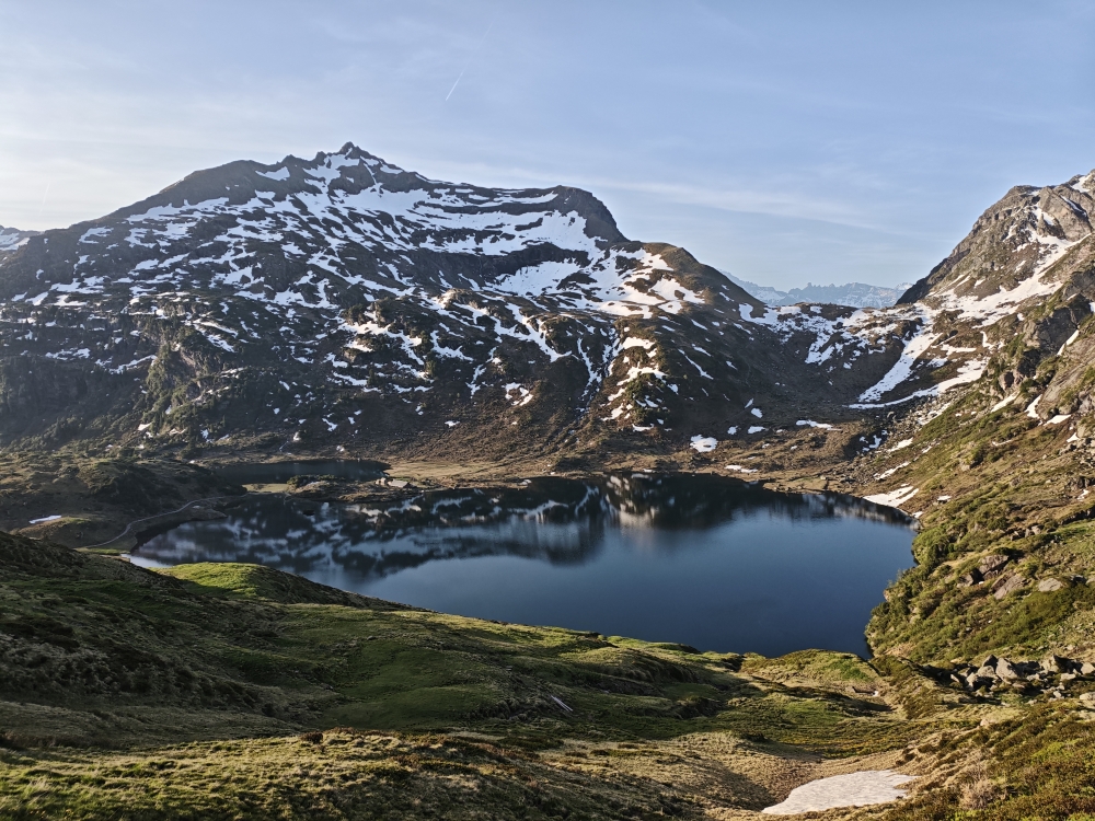 Wanderung Murgseehütte: Blick auf den Murgsee und Murgseehütte