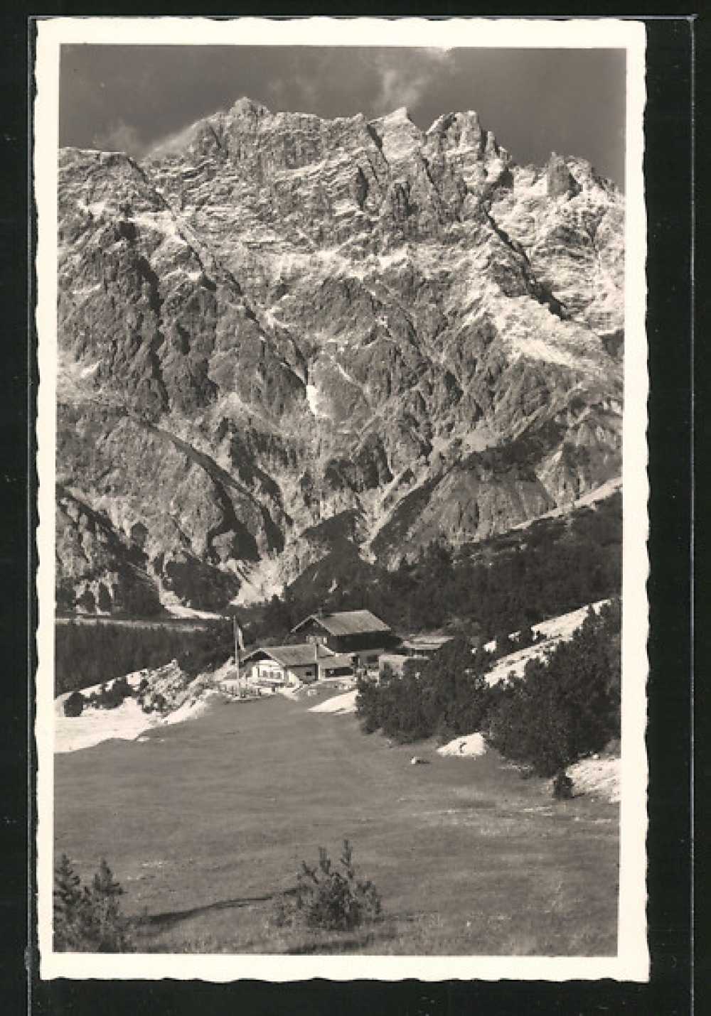 Hochkalter -> Ofentalscharte: Wimbachgrieshütte mit Hochkalter