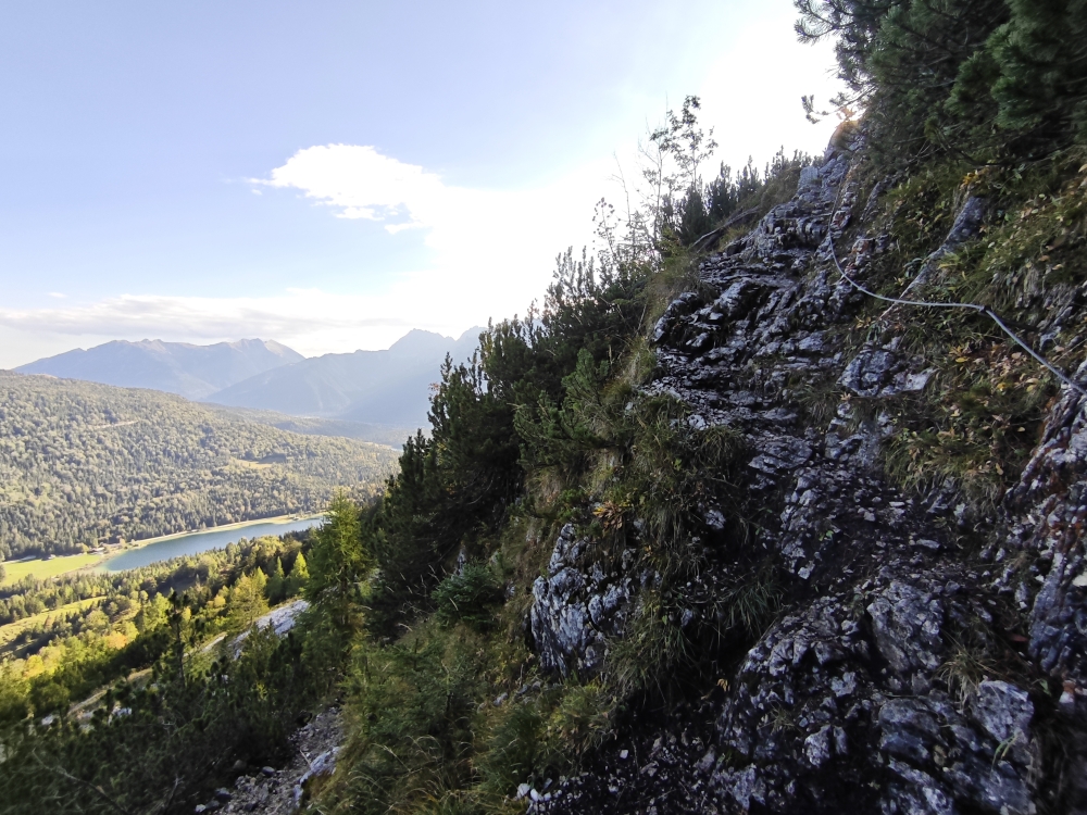 Wanderung Obere Wettersteinspitze: Erste Seilsicherungen