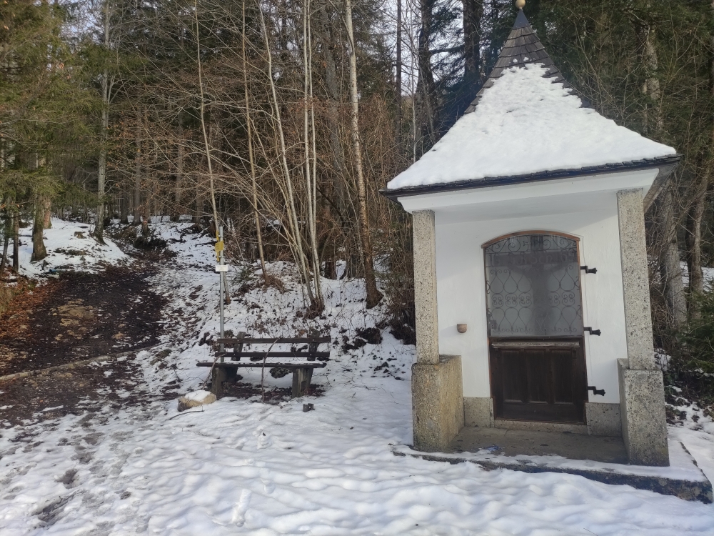 Wanderung Almkogel: Wanderung Almkogel: Kleiner Kapelle