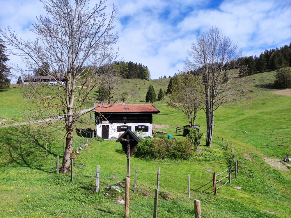 Bei der Polzhagl Alm rechts