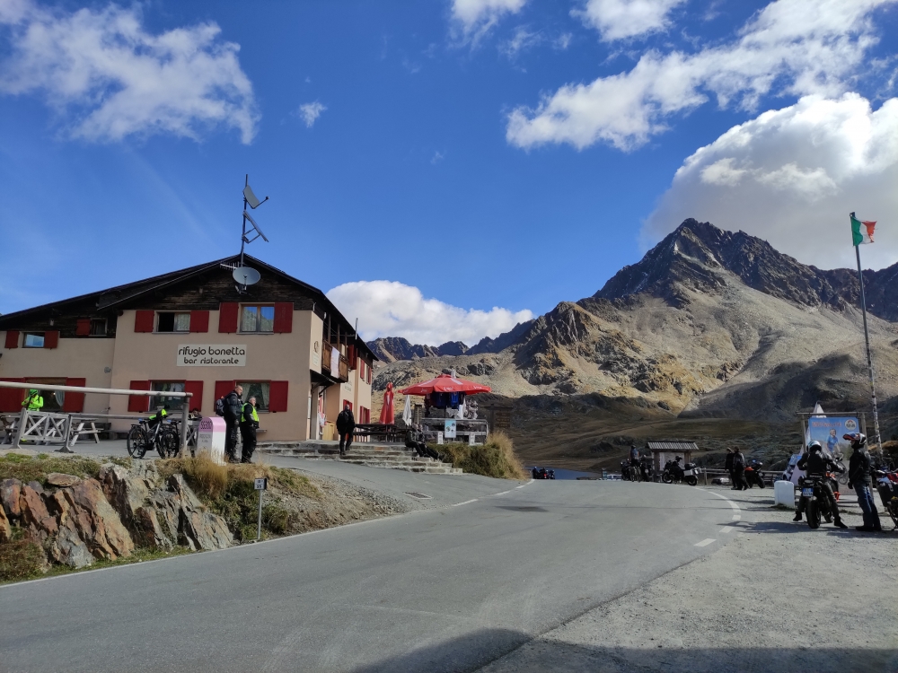 Rifugio Bonetta: Rifugio Bonetta am Gaviapass