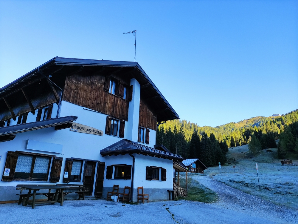Rifugio Aquileia -> Malga Fiorentina: Rifugio Aquileia