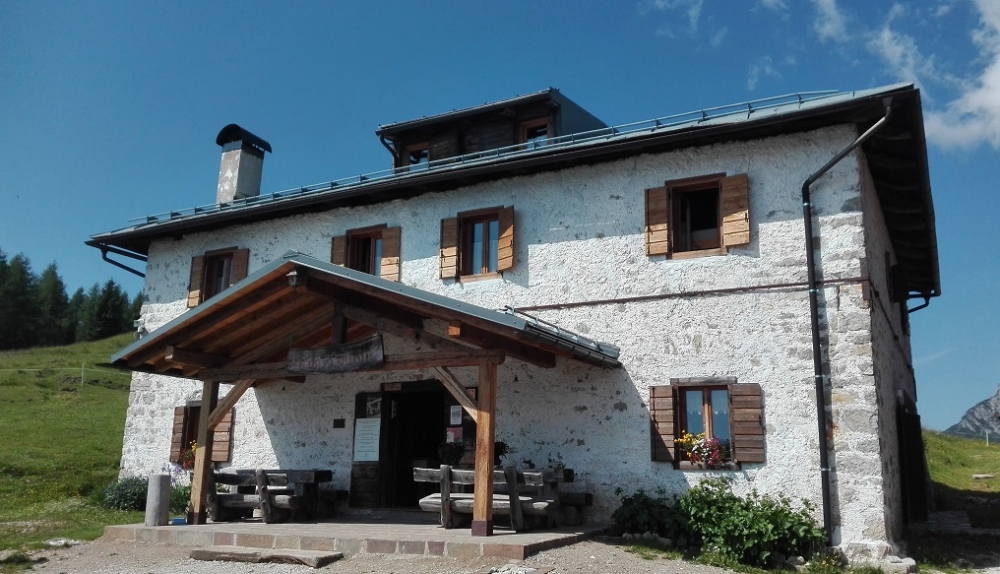 Rifugio Baion: Rifugio Baion