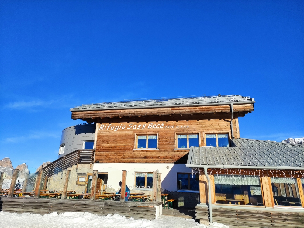 Rifugio Sass Becè: Rifugio Sass Becè