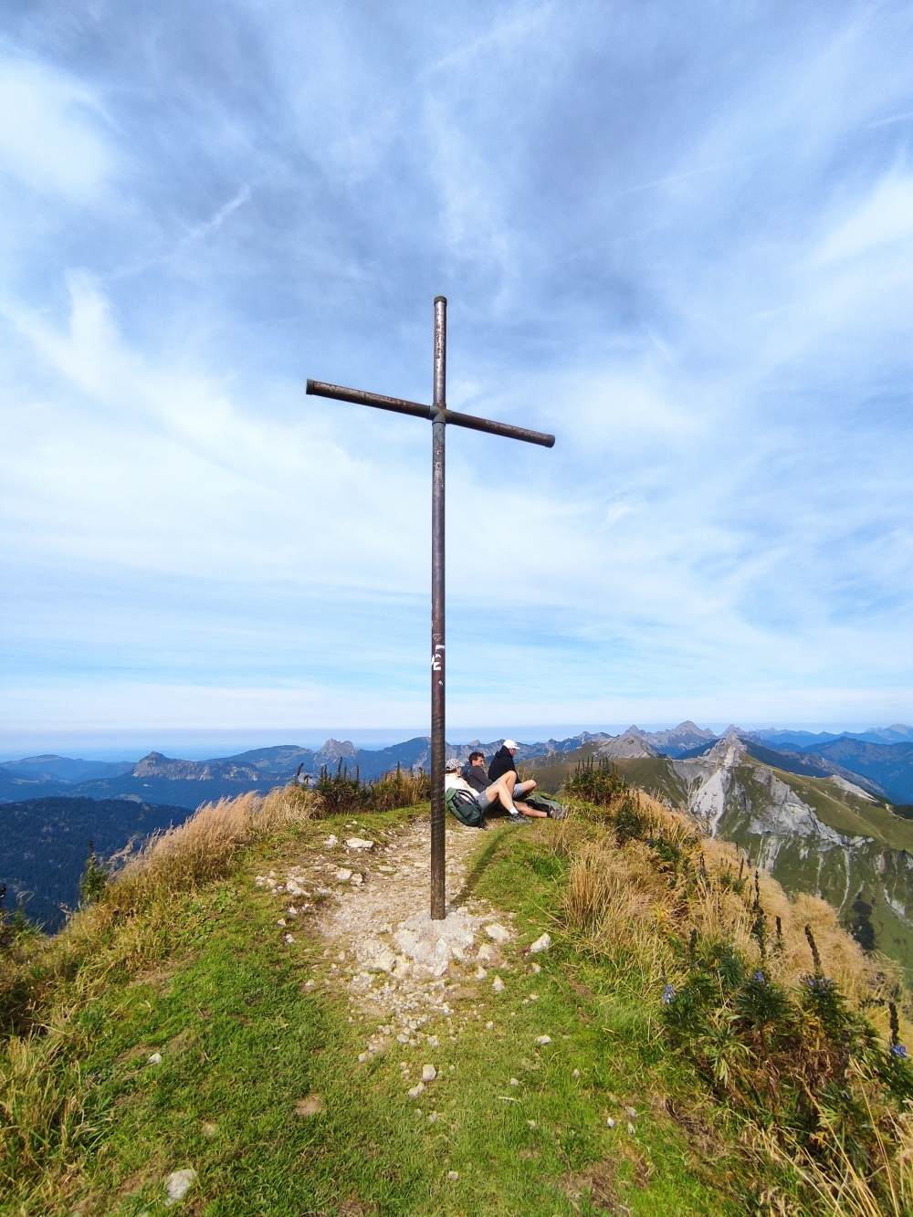 Wanderung Schrecksee vom Vilsalpsee: Wanderung Schrecksee vom Vilsalpsee: Gipfelkreuz (Rote Spitze)