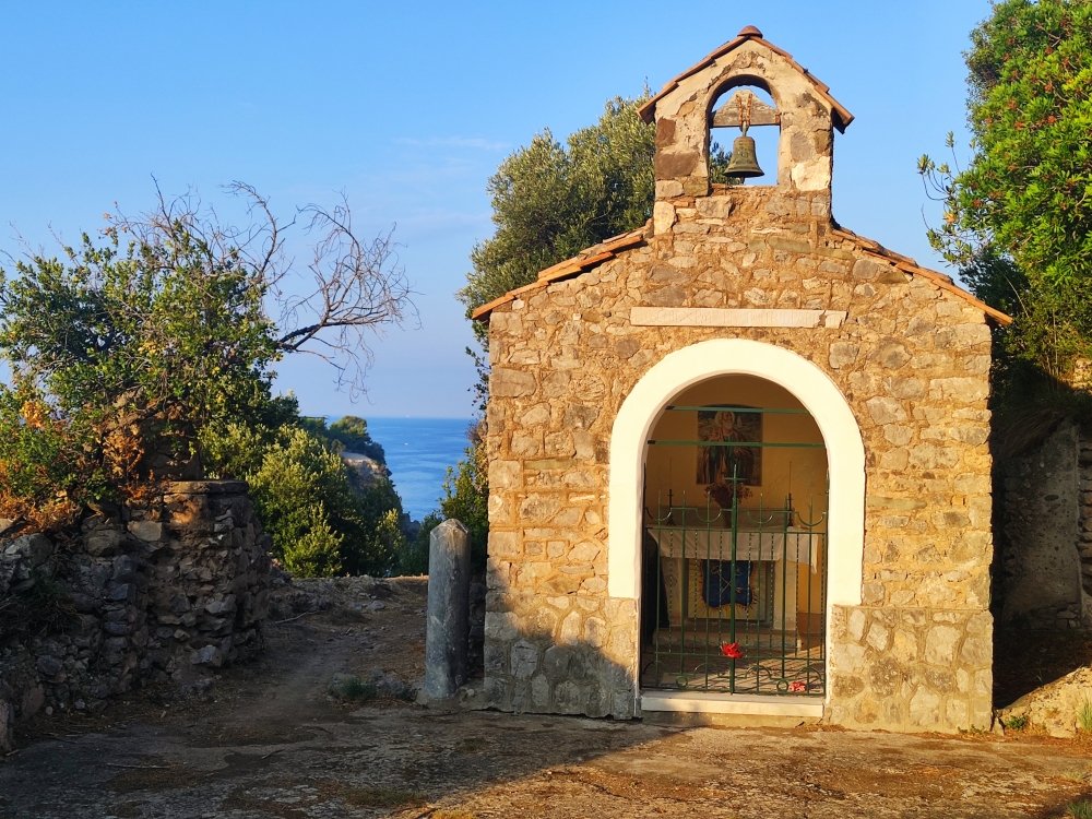 Wanderung Fiordo di Crapolla: Wanderung Fiordo di Crapolla: Kapelle (San Pietro a Crapolla)