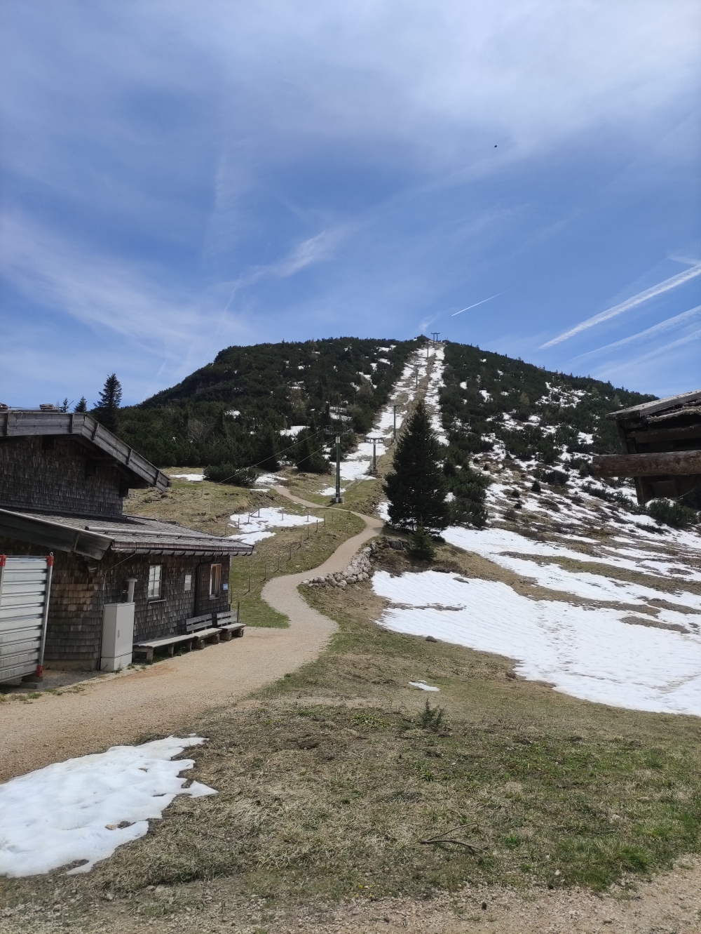 Wanderung Predigtstuhl: Wanderung Predigtstuhl: Blick auf den Hochschlegel (Almhütte Schlegelmulde)