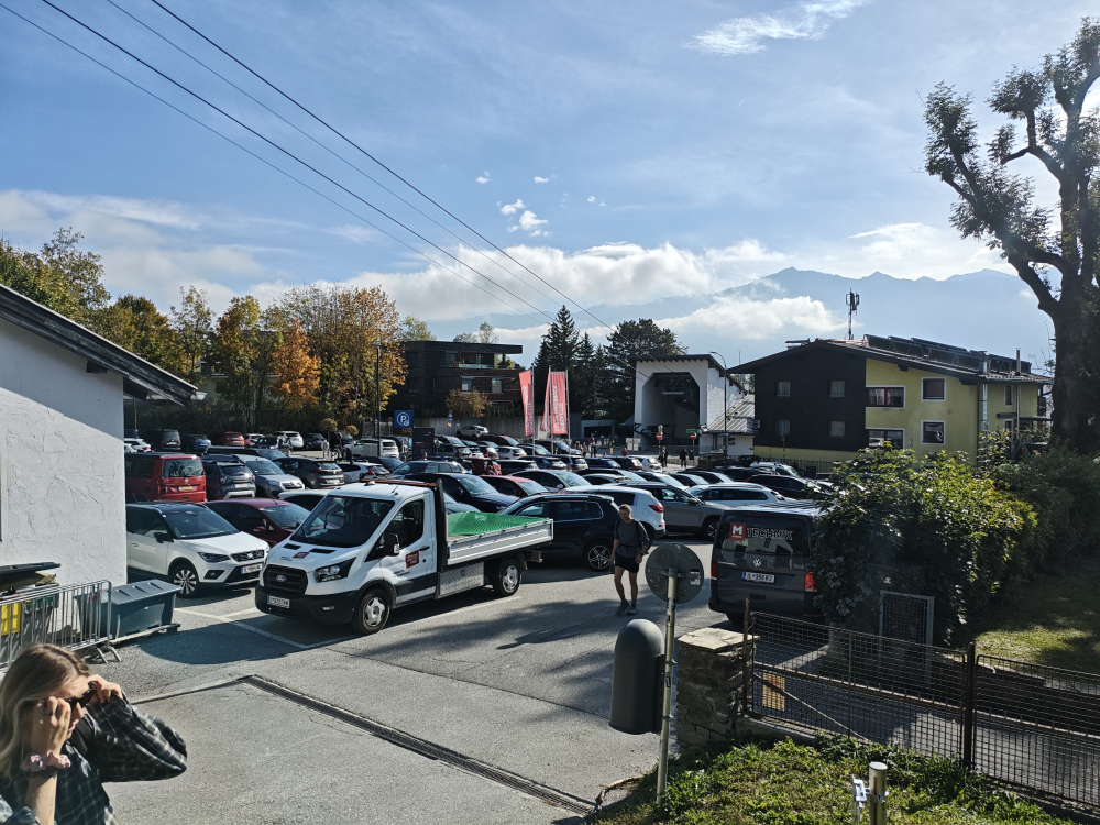 Seegrubenbahn Talstation: Talstation und Parkplatz
