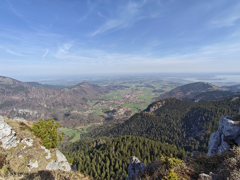 Wanderung Scheibenwand: Wanderung Scheibenwand: Blick auf Aschau und Hohenaschau (Sonnwendwand)