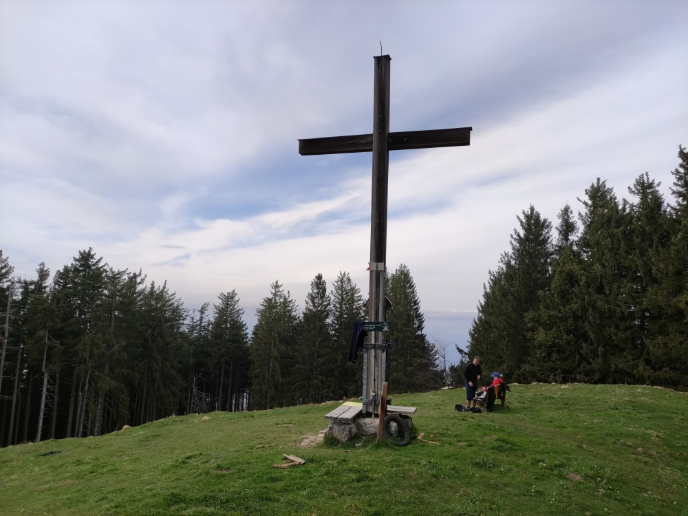 Stallauer Eck -> Aussichtspunkt Bad Heilbrunn: Gipfelkreuz