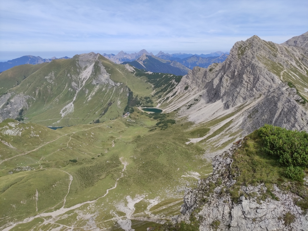 Wanderung Schrecksee vom Vilsalpsee: Wanderung Schrecksee vom Vilsalpsee: Blick zur Landsberger Hütte (Steinkarspitze)