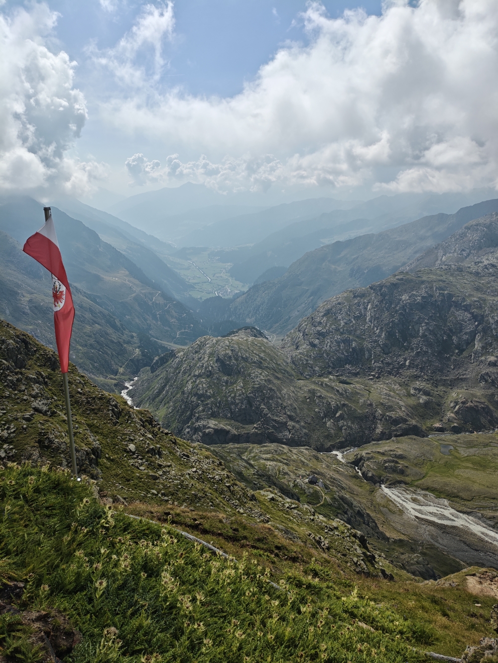 Wanderung Wilder Freiger: Wanderung Wilder Freiger: Blick zur Grohmannhütte  (Teplitzerhütte)