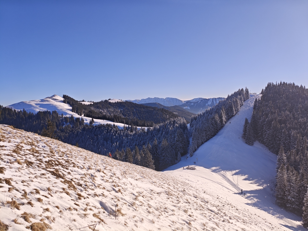 Wanderung Vorderes Hörnle: Wanderung Vorderes Hörnle: Blick auf Mittleres Hörnle (rechts) und Hinteres Hörnle (Vorderes Hörnle)