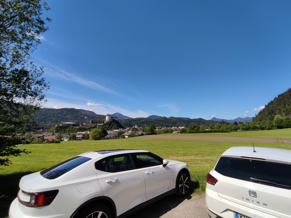 Wanderparkplatz Aschenbrenner -> Alpengasthof Hinterduxerhof: Parkplatz mit Aussicht