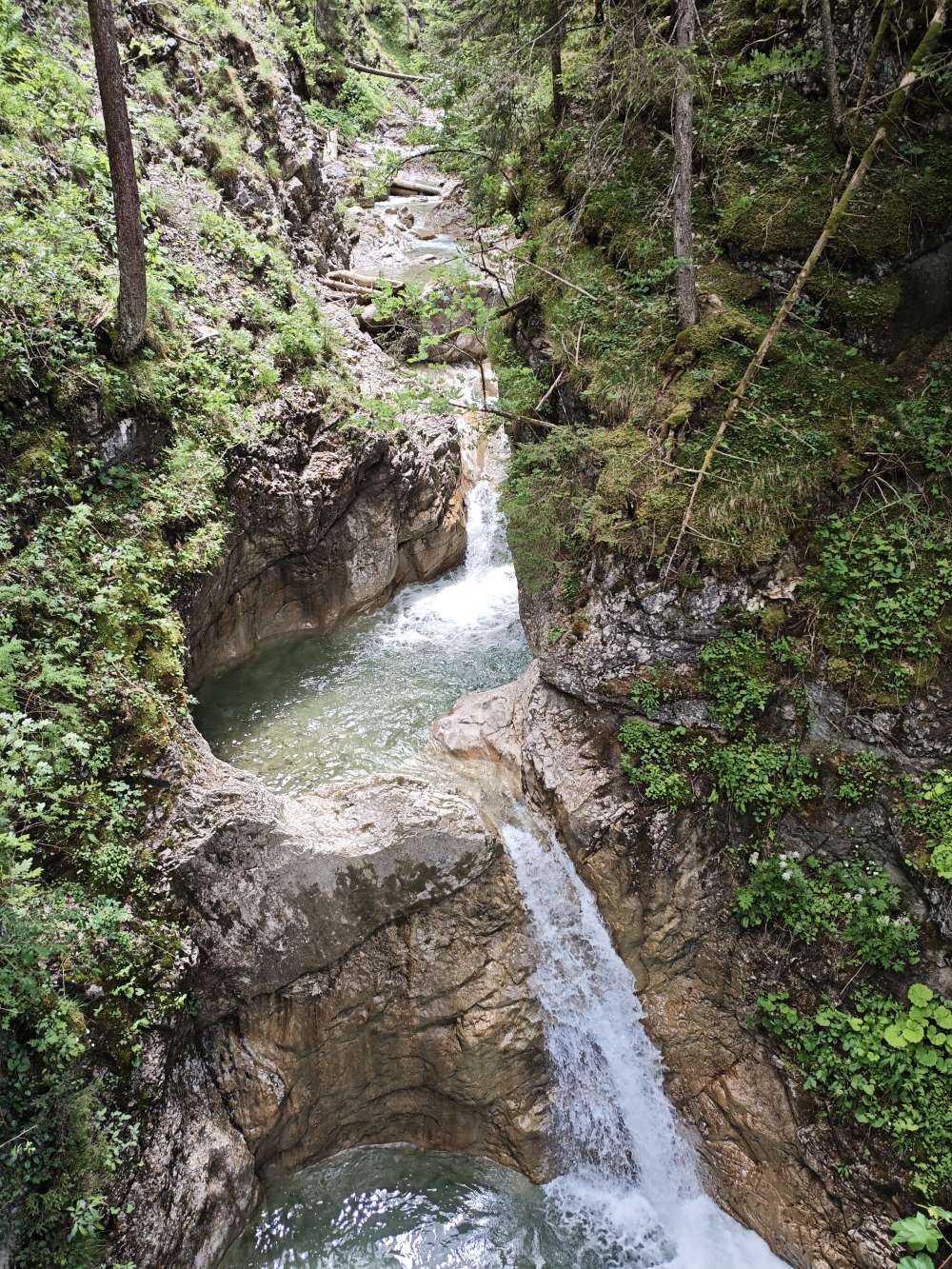 Wanderung Litnisschrofen: Wanderung Litnisschrofen: Gumpen (Wasserfall 50716)