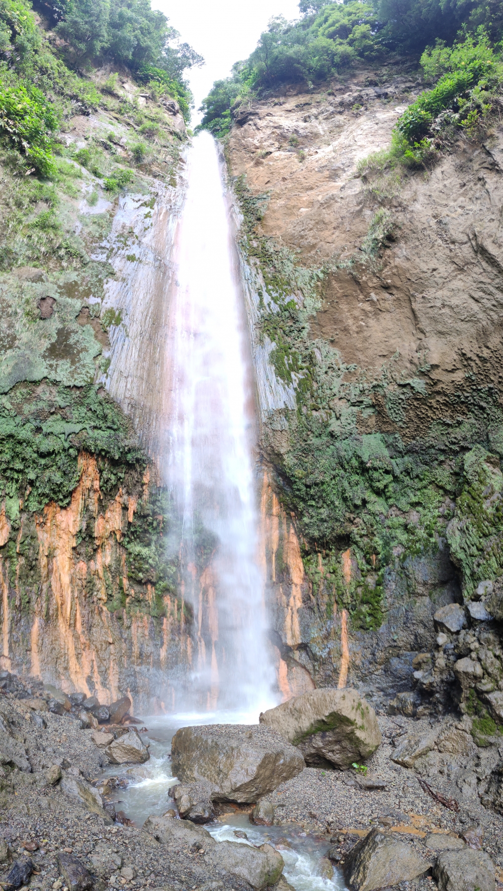 Wasserfall (Wasserfall Ribeira Quente)