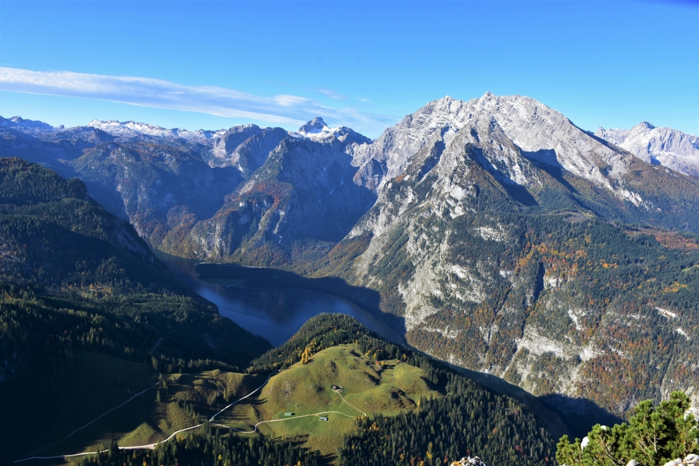 Watzmann-Mittelspitze -> Hocheck: Blick vom Jenner über den Königssee auf den Watzmann
