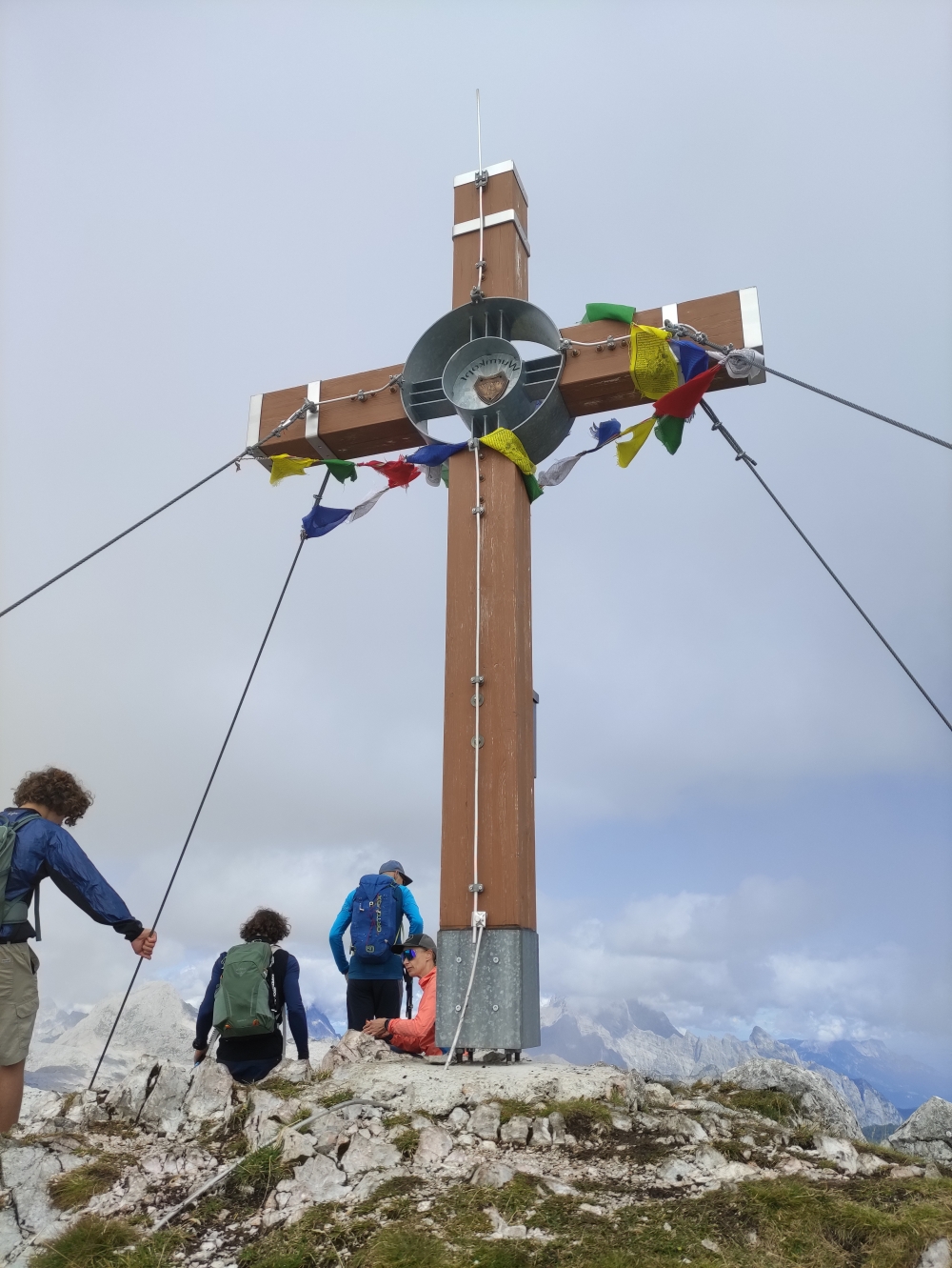 Wanderung Schönfeldspitze: Wanderung Schönfeldspitze: Gipfelkreuz (Wurmkopf)