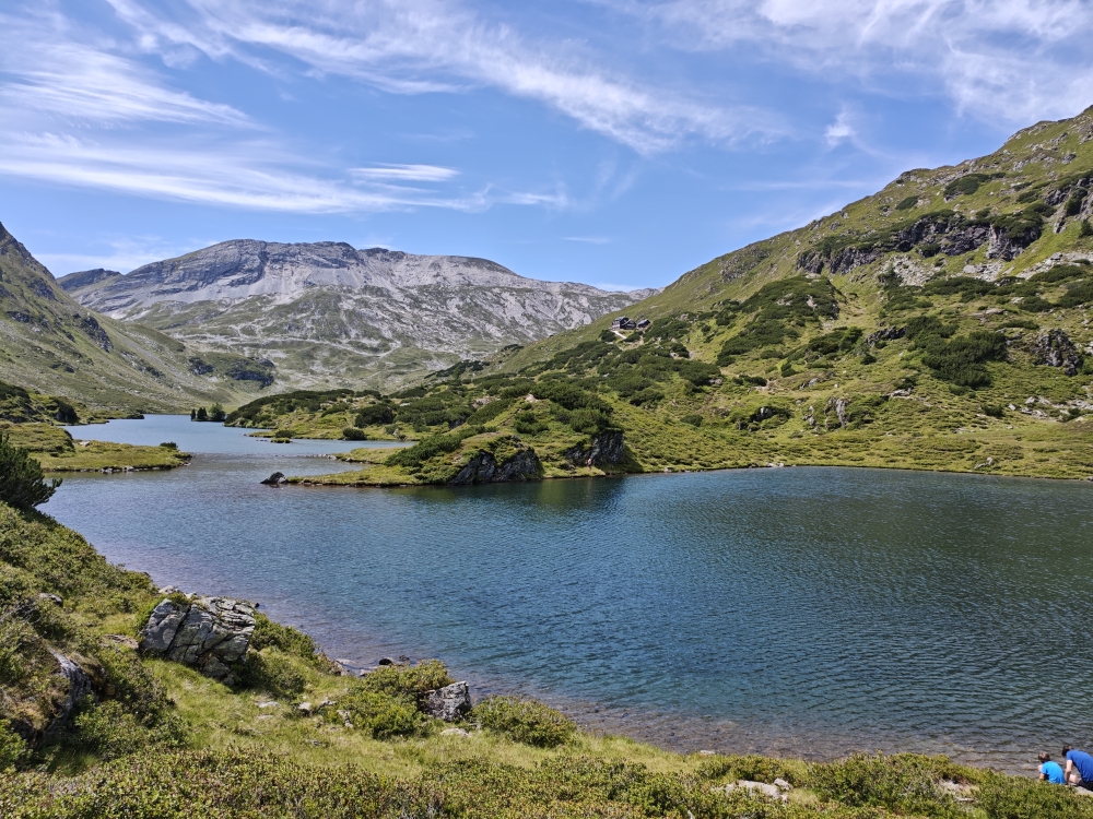 Wanderung Zinkwand: Blick über den Giglachsee zur Ignatz-Mattis-Hütte und der Lungauer Kalkspitze