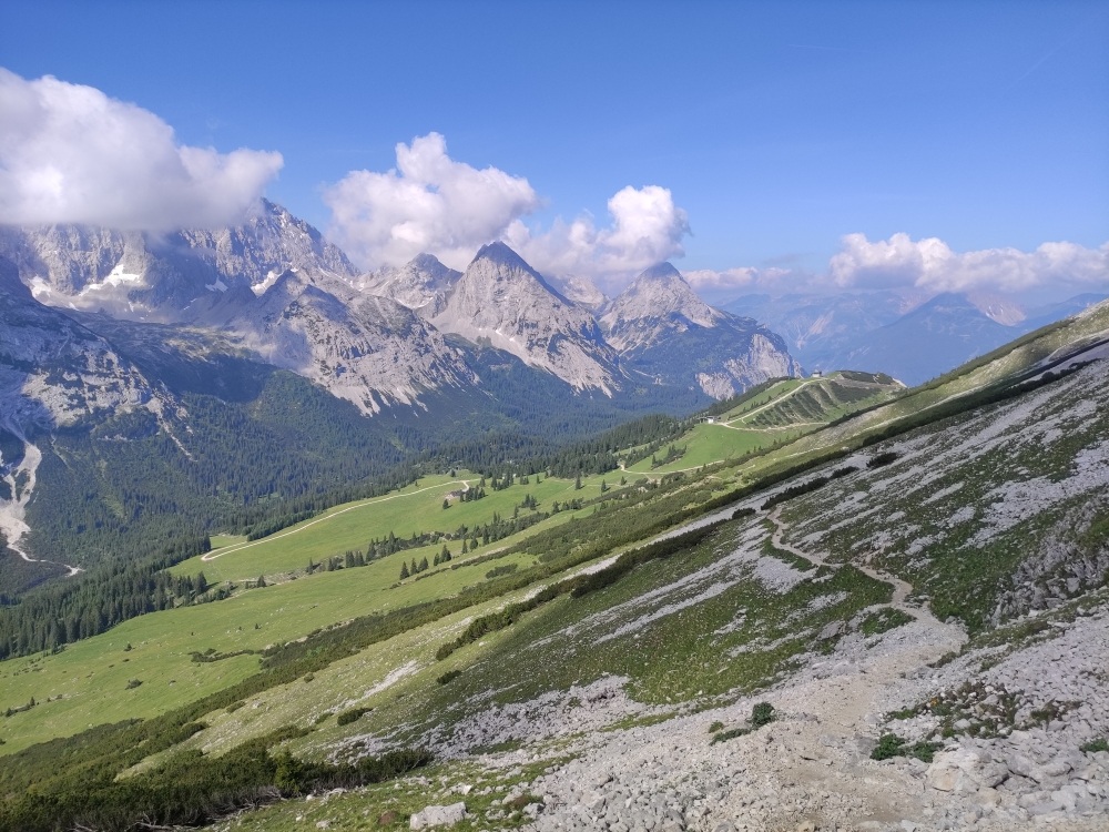 Wanderung Zugspitze über Gatterl: Der Weg vom Skigebiet