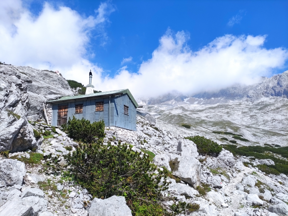 Wanderung Zugspitze über Gatterl: An der Diensthütte vorbei